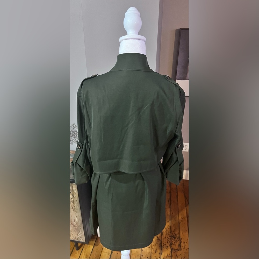 Army Green Trench Coat | Size Medium - Picture 6 of 14